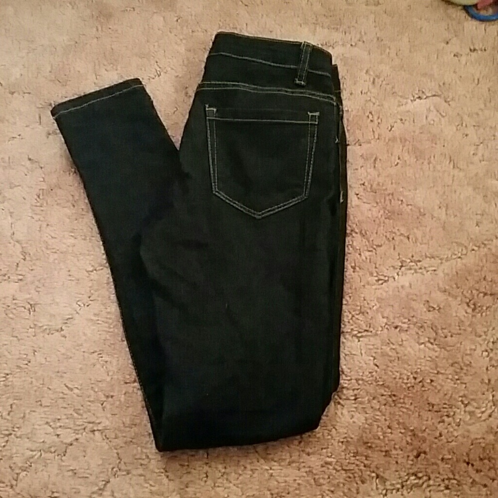 Dark wash skinny jeans! - Picture 3 of 3